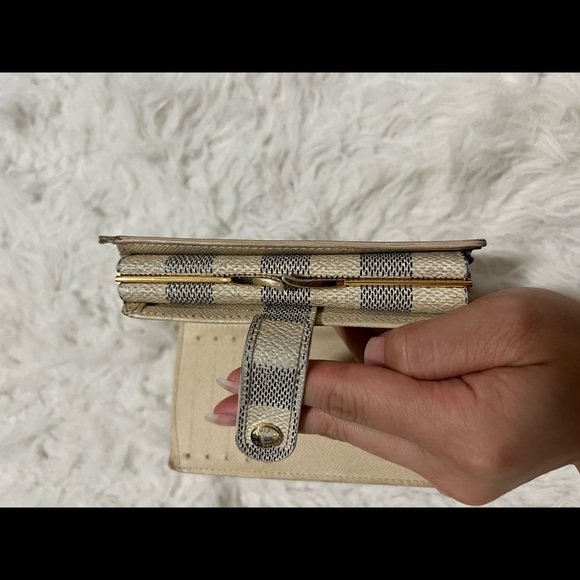 LOUIS VUITTON Eva Damien Azur Bi-fold Coin Wallet - Picture 6 of 13